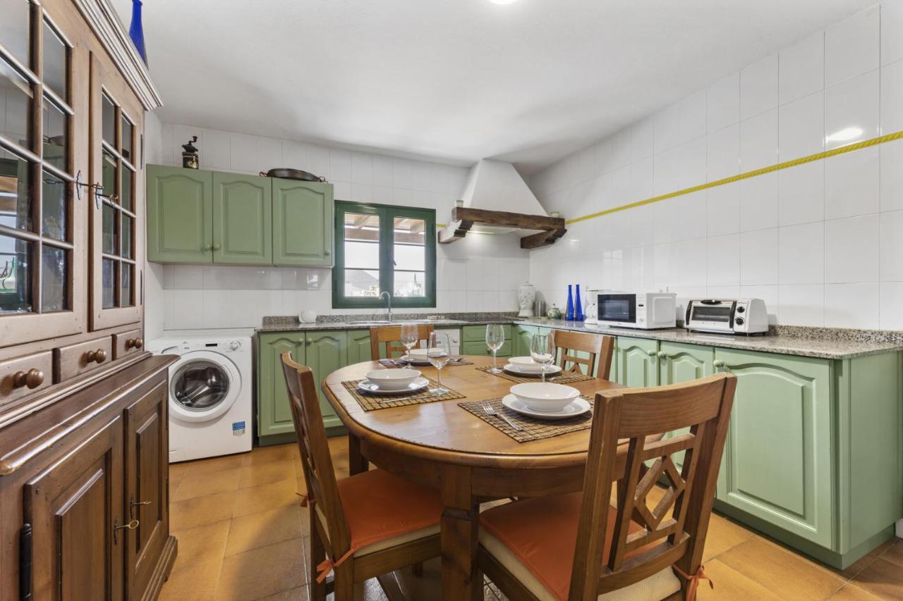 Villa Laura Guatiza ภายนอก รูปภาพ